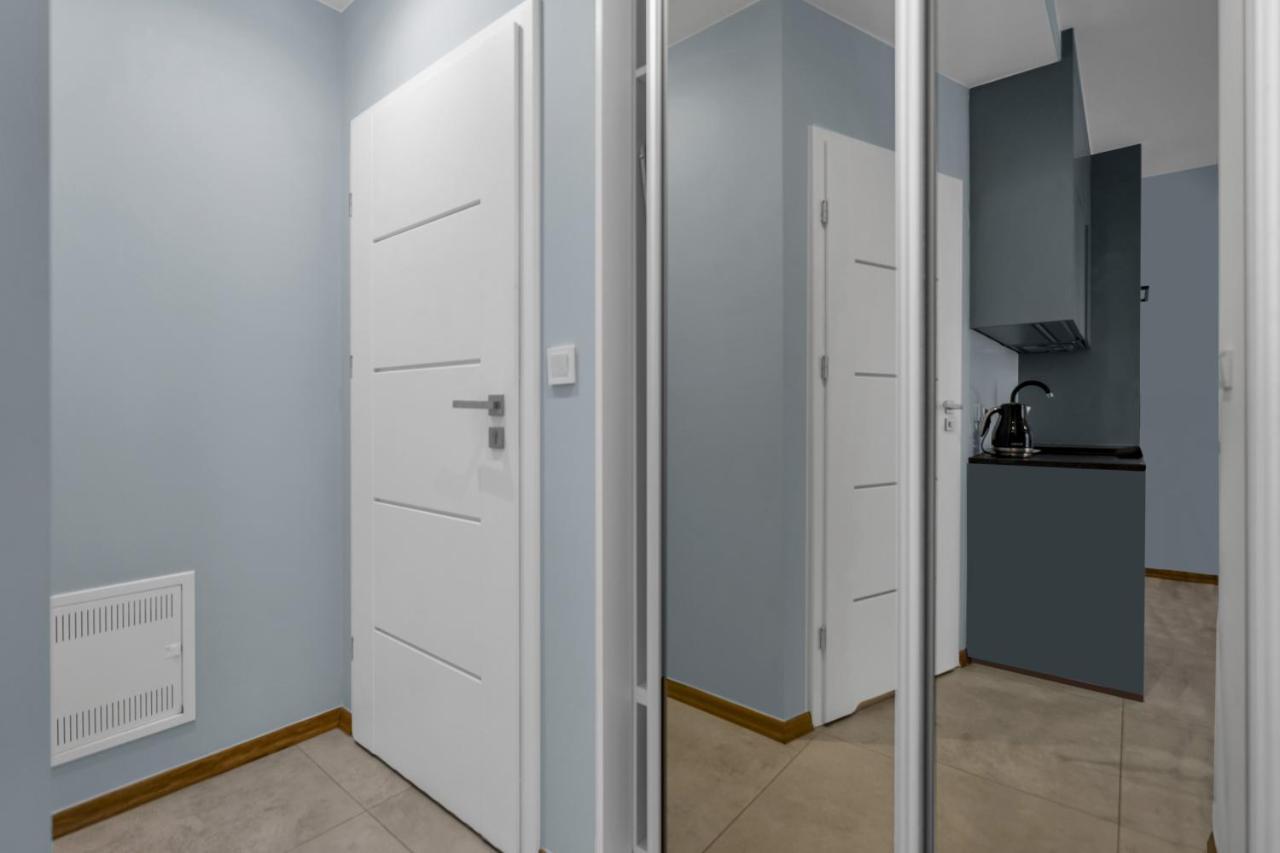 Apartament Airport With Private Terrace *