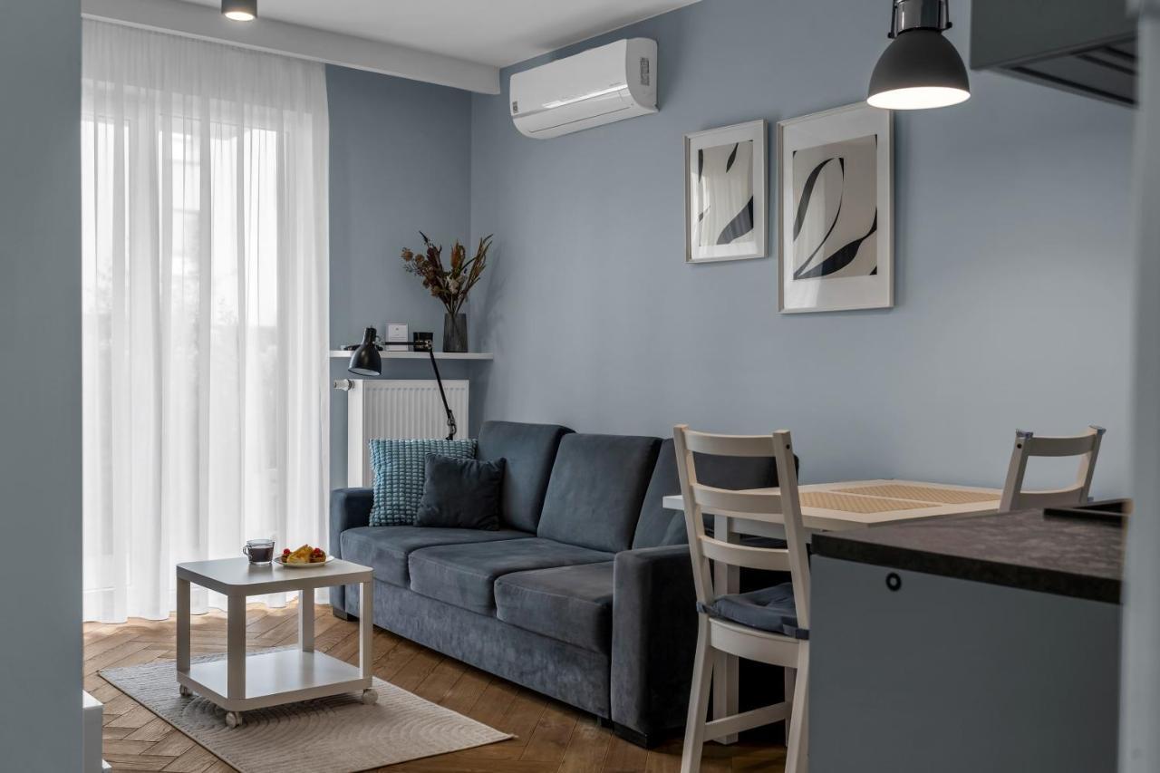 Apartment Airport With Private Terrace *
